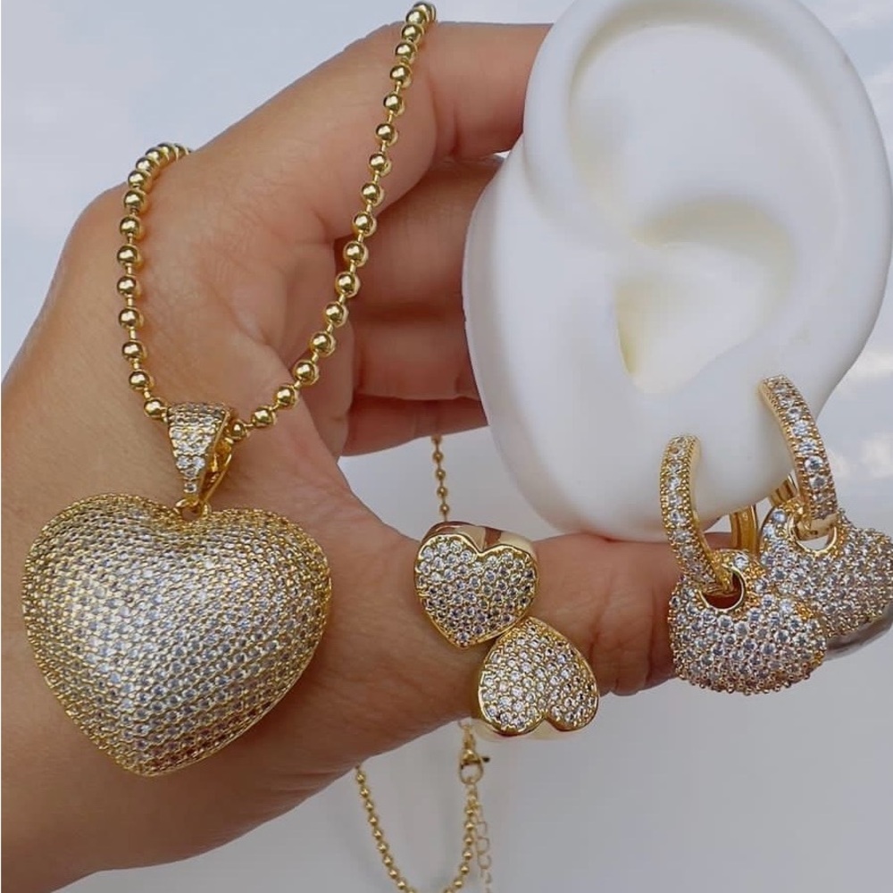 Gold Rhodium Jewelry set with necklace, earrings and adjustable ring.